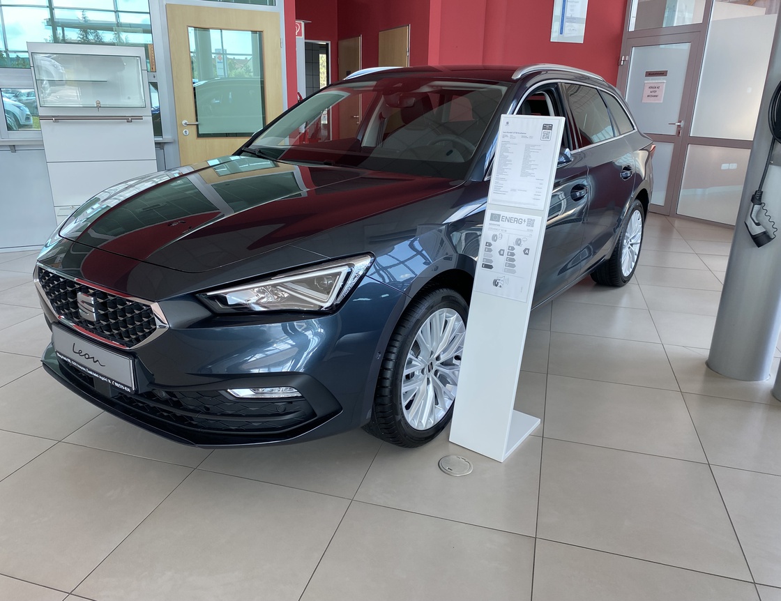Leon Kombi 1.5 TSI Xcellence 110KW/150LE/5t – Magnetic szürke metál